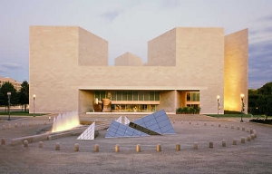 The National Gallery of Art&#039;s East Building.