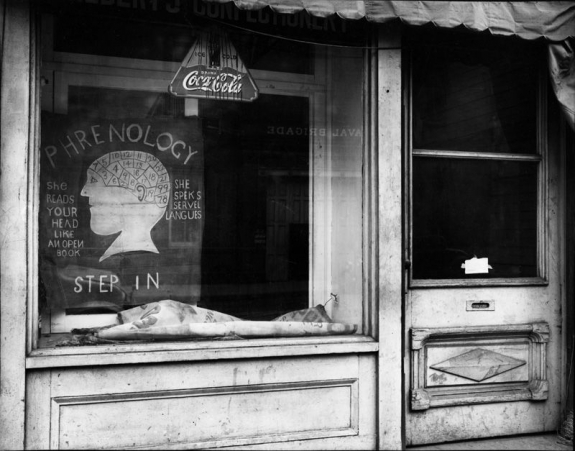 Peter Sekaer&#039;s &#039;Phrenologist&#039;s Window, New Orleans,&#039; 1936.