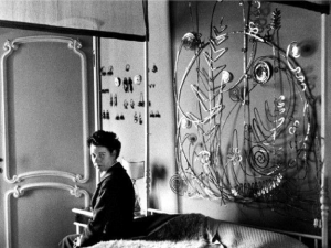 Peggy Guggenheim in her bedroom in Venice.